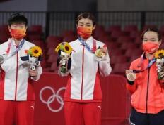  陈梦夺金后疑遭竖中指 